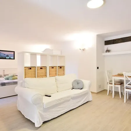 Loft Pina Vakantiehuis Àrbatax